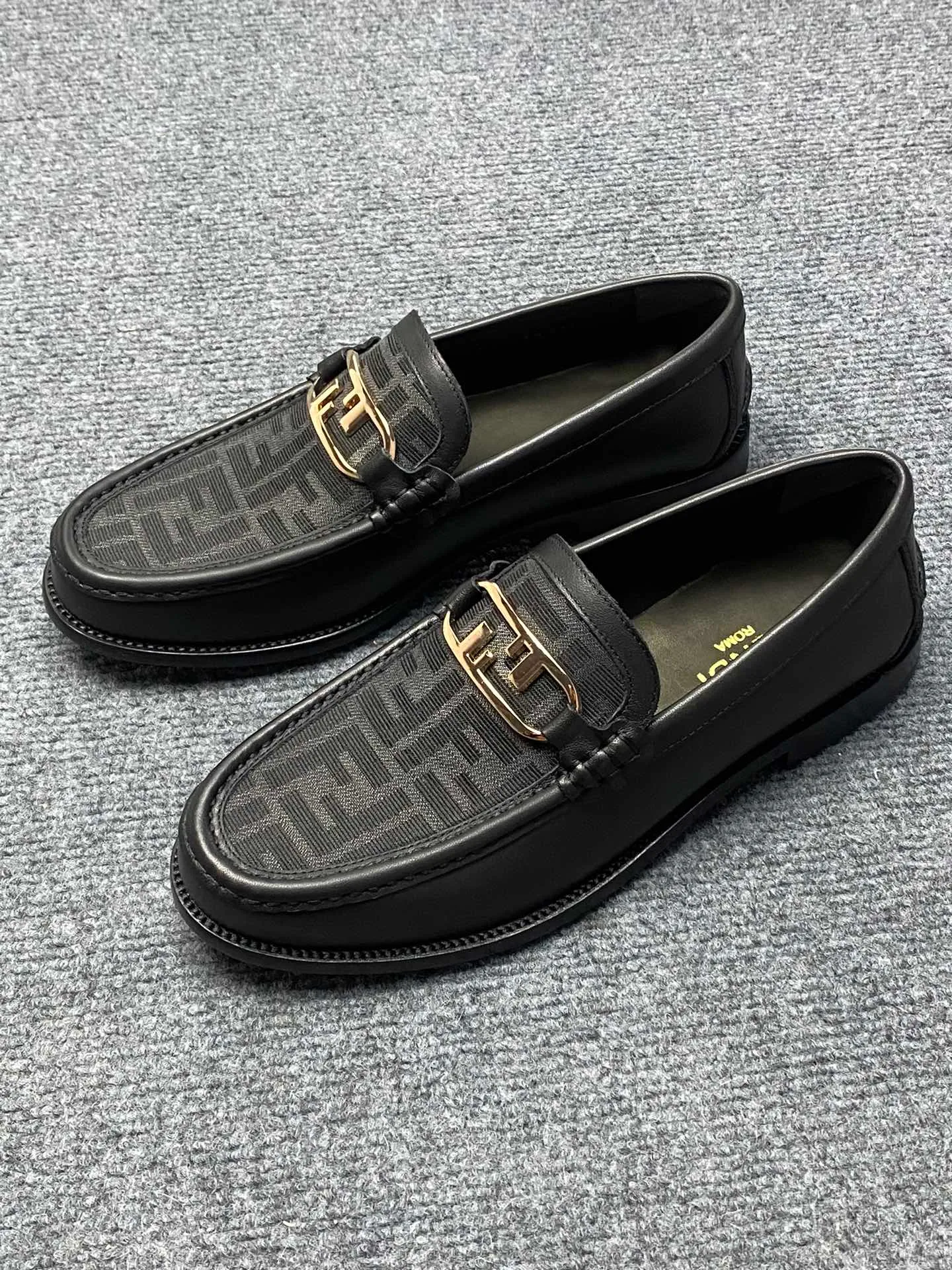 Men's Men's Shoes Men's Men's Shoes 💰900FENDI Fendi Men's Breathable and Comfortable Leather Shoes. Original development. The leather outsole is made of leather. Counters copy one to one. Imported counter cowhide. Imported water dyes cattle. 38 to 44. (45.46. can be ordered. 47.
